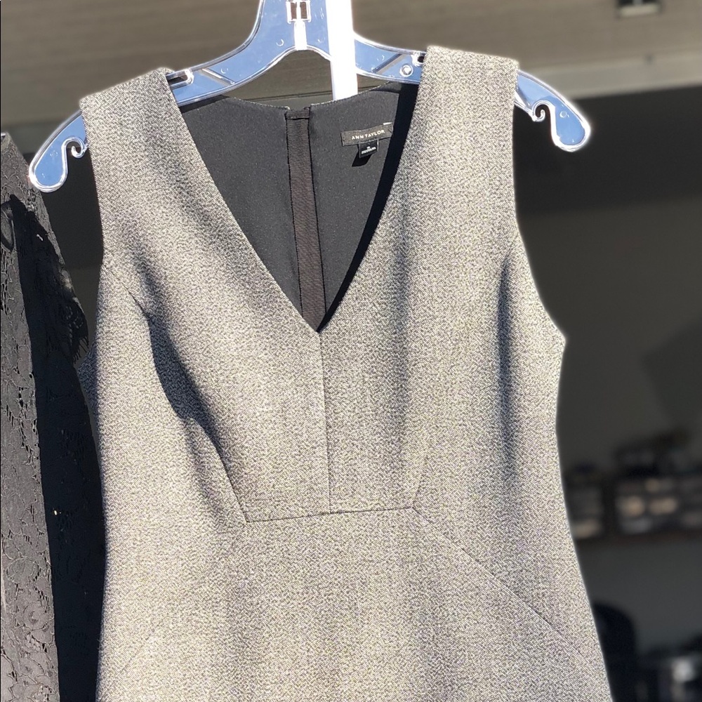 Ann Taylor Size 2 gray/black Sheath Dress